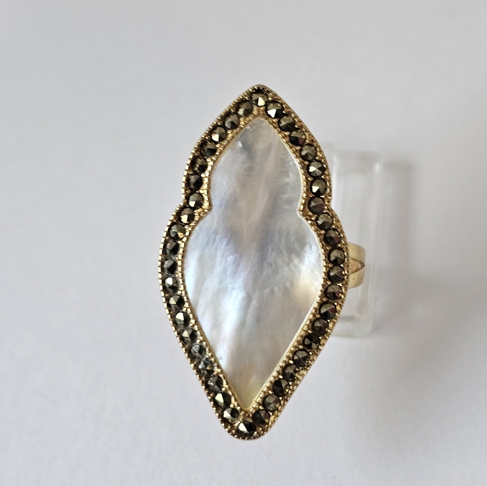 Vintage Style Mother of Pearl with Marcasites Ring 18k/925 Size 7! - Picture 13 of 14